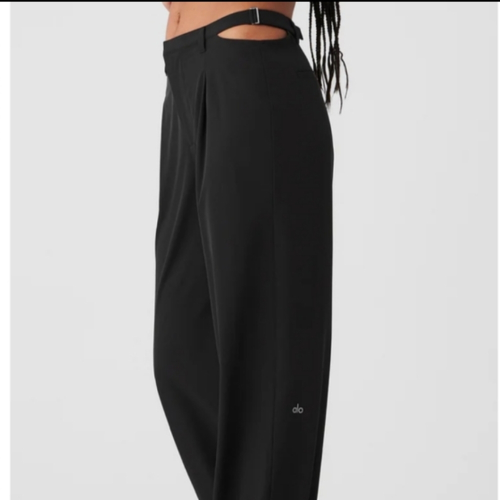 Alo Mid-Rise Showdown Trouser in Black Size L